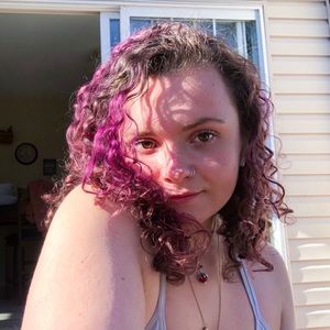 Meet your Posher, Devin